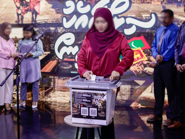 Maldives humanitarian support being provided to Sri Lanka after Cyclone Ditwah.